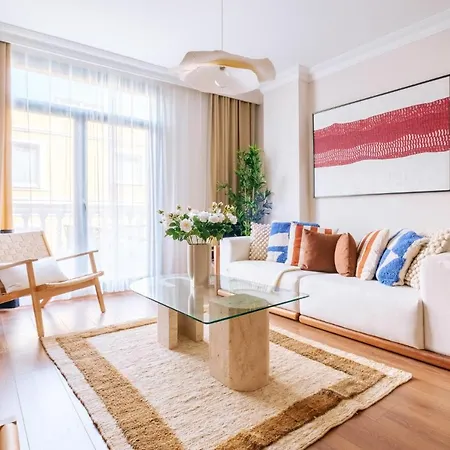 Cozy Retreat With Balcony 2 Min To Galata Tower * Istanbul