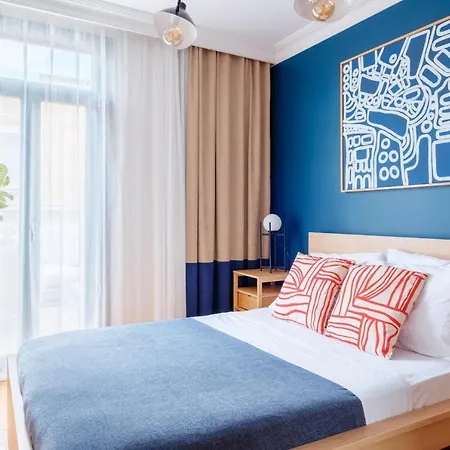 Cozy Retreat With Balcony 2 Min To Galata Tower Apartment