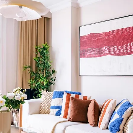 Cozy Retreat With Balcony 2 Min To Galata Tower Isztambul